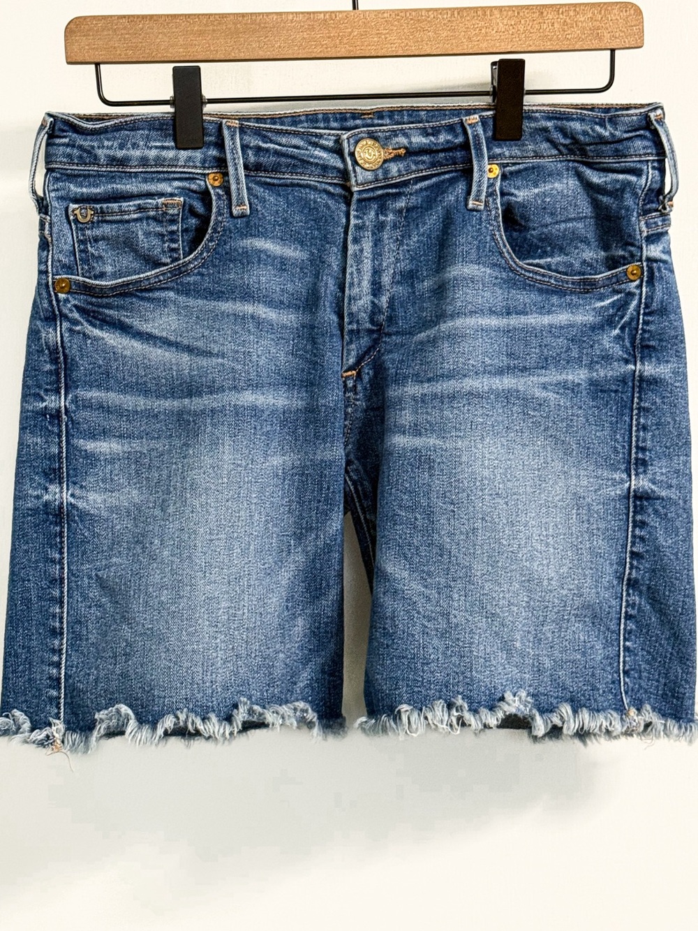 True Religion Emma Bermuda Denim Shorts Women’s 27 Gypset Blue Frayed Hem